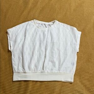 Chic White Textured Crop Top